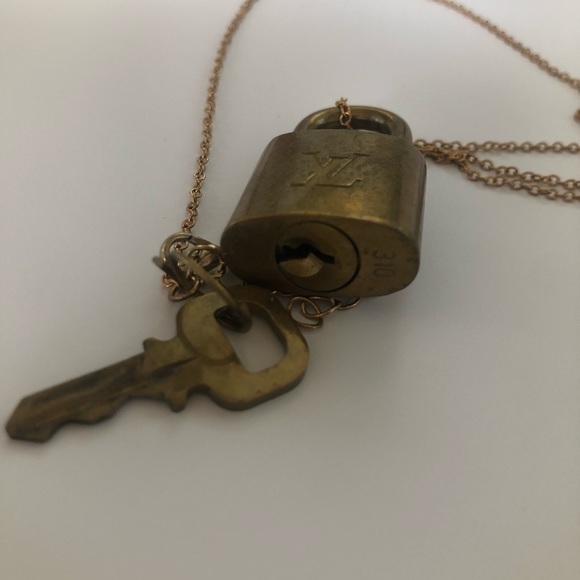 Louis Vuitton Vintage Lock with Chain - Picture 3 of 5